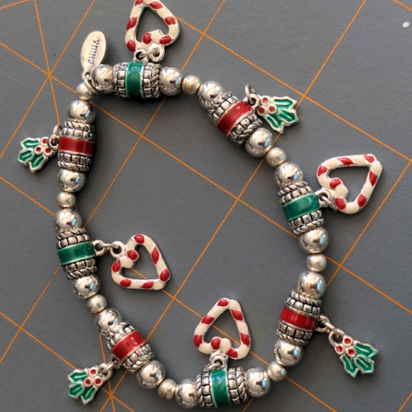 Cookie Lee holiday charm bracelet - Picture 2 of 2